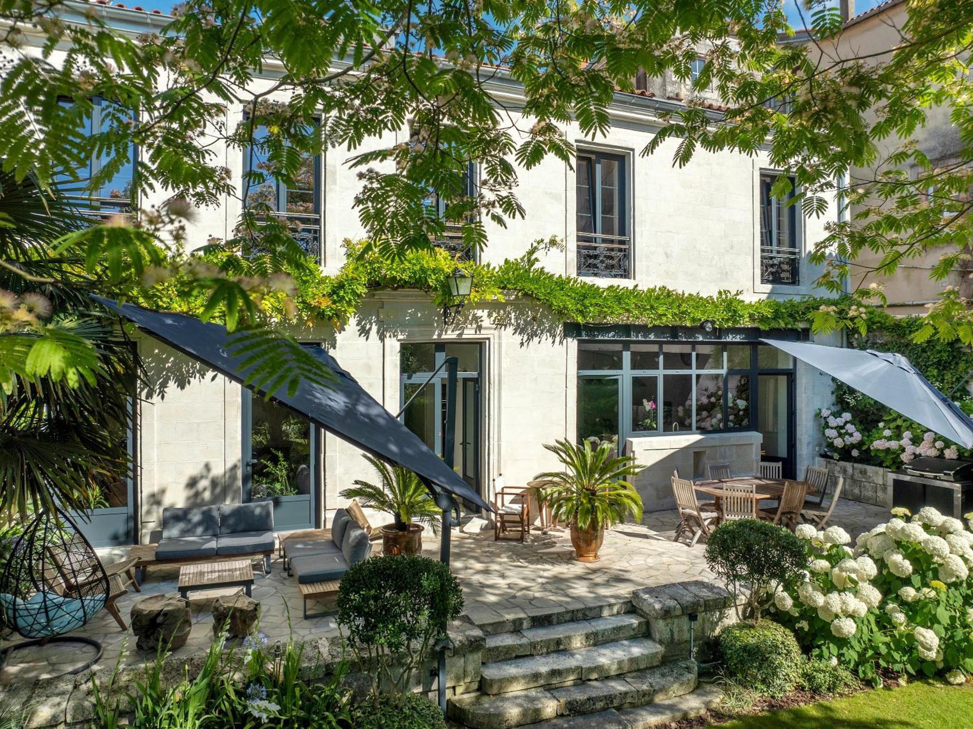 Escale Rochelaise, Gite Urbain Avec Spa Bain Nordique Et Sauna Tonneau La Rochelle (Charente-Maritime) Exterior foto